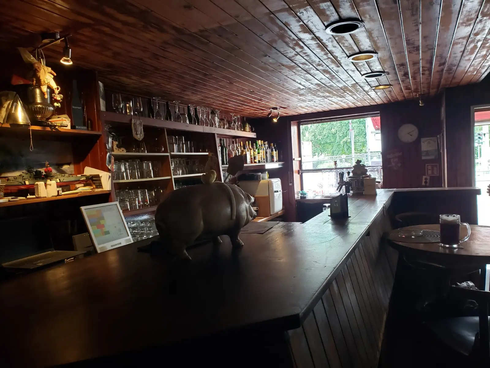 Tessen am Bismarckstein – Theke